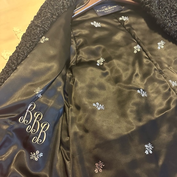 Curled lamb fur coat - Picture 2 of 10